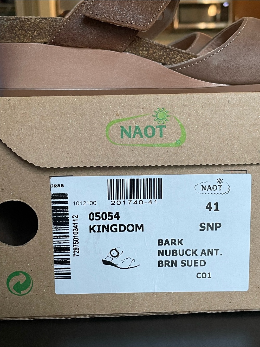 Naot Kingdom Sandal in Bark Brown & Rose Gold Women’s 10